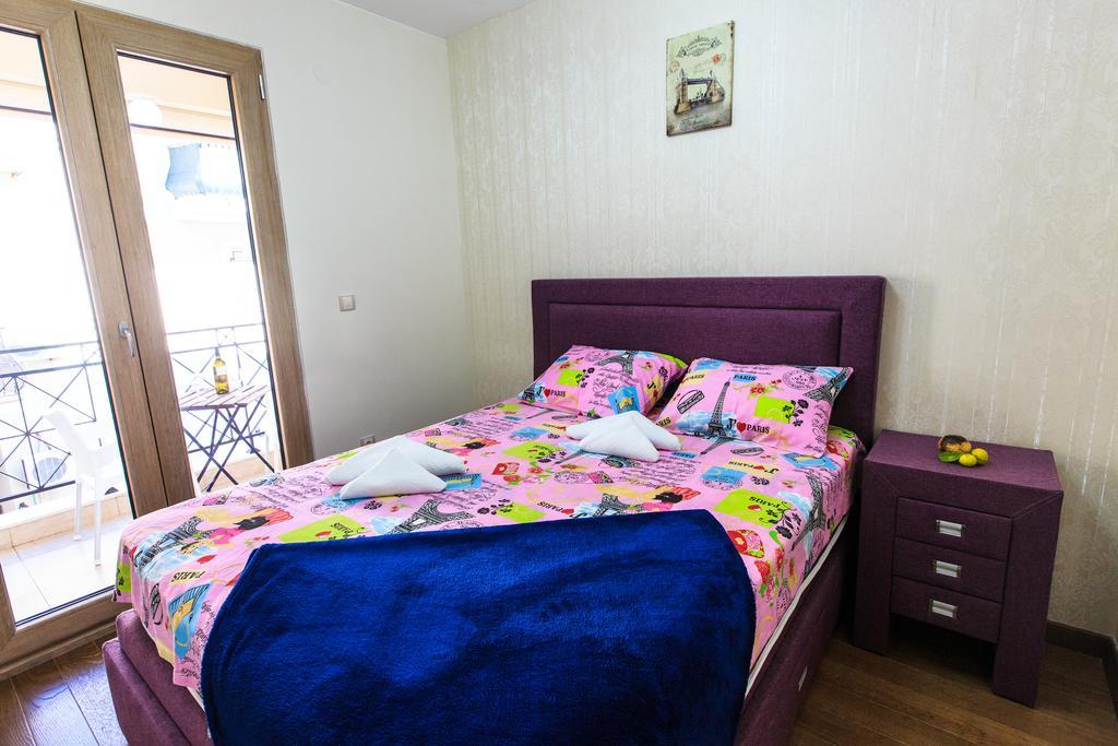 De Lux Apartments Petrovac Eksteriør billede