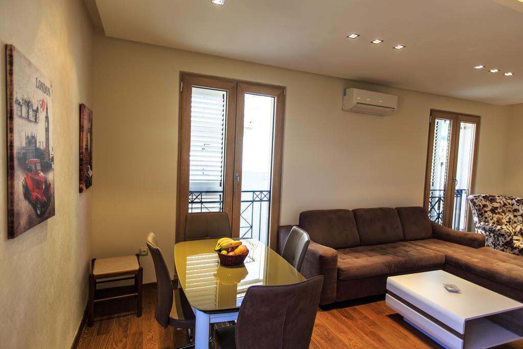 De Lux Apartments Petrovac Eksteriør billede