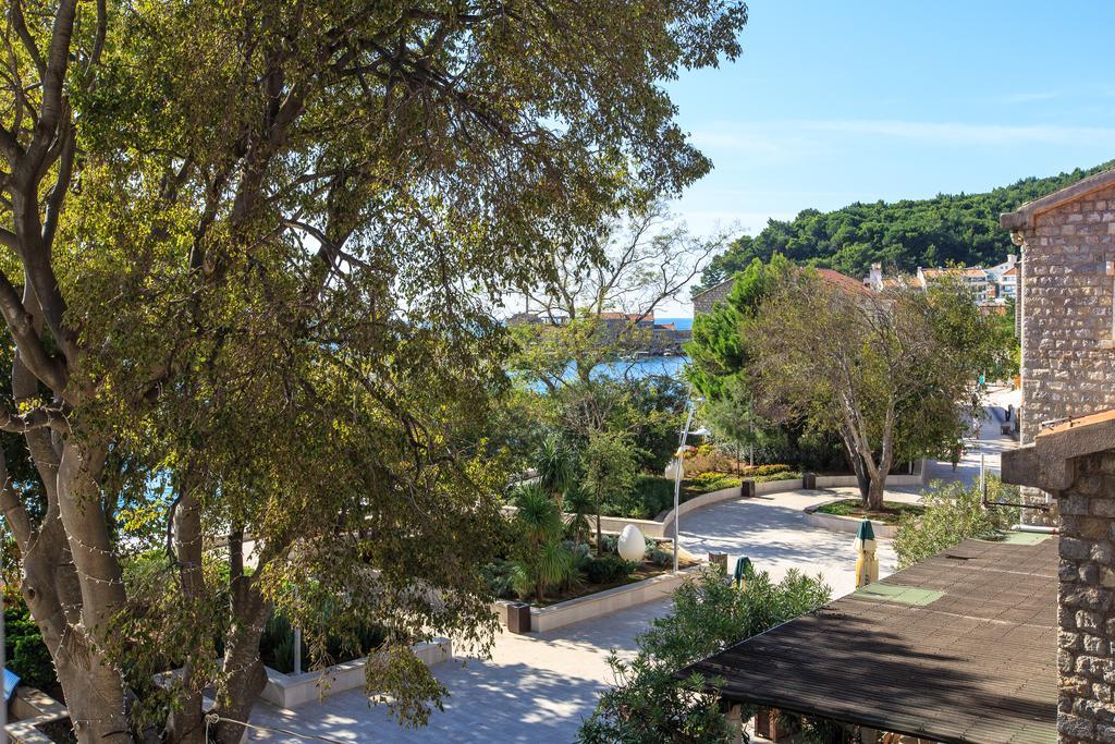 De Lux Apartments Petrovac Eksteriør billede