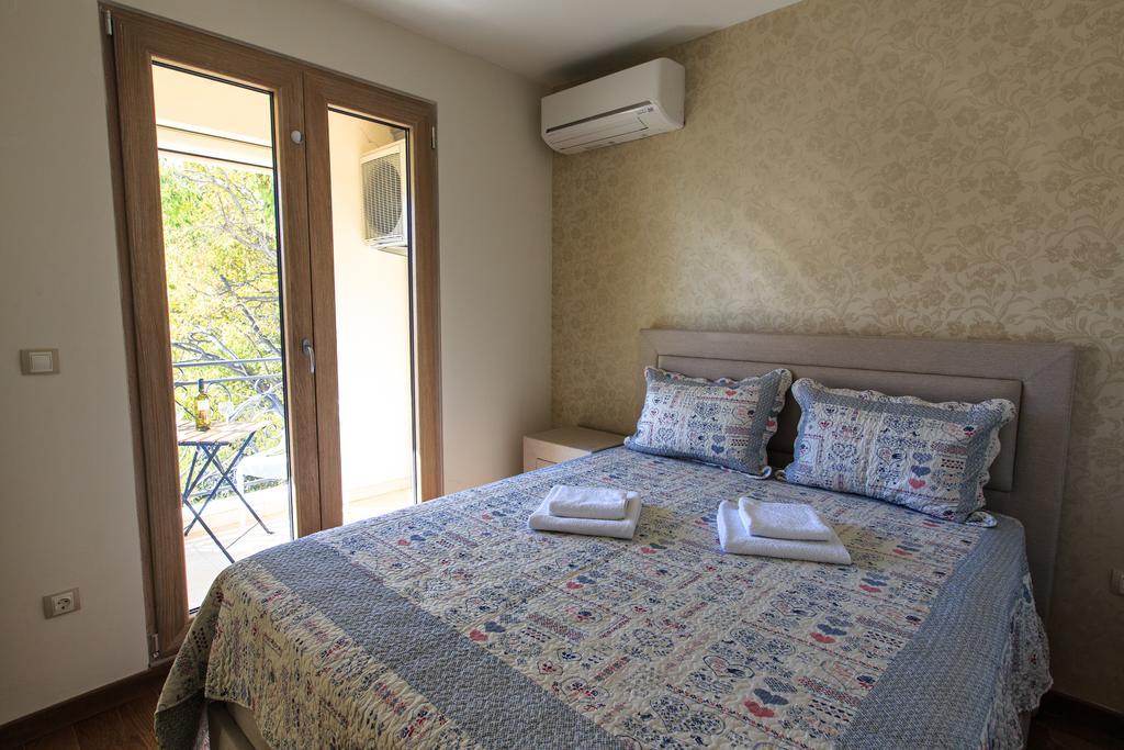 De Lux Apartments Petrovac Eksteriør billede