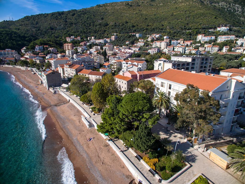De Lux Apartments Petrovac Eksteriør billede