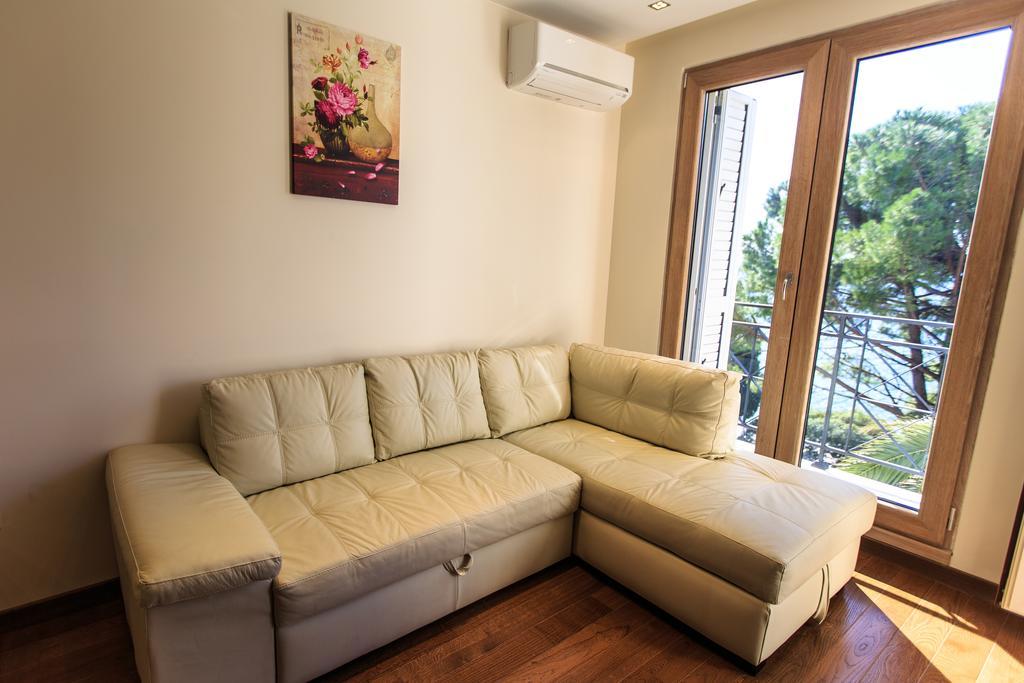 De Lux Apartments Petrovac Eksteriør billede