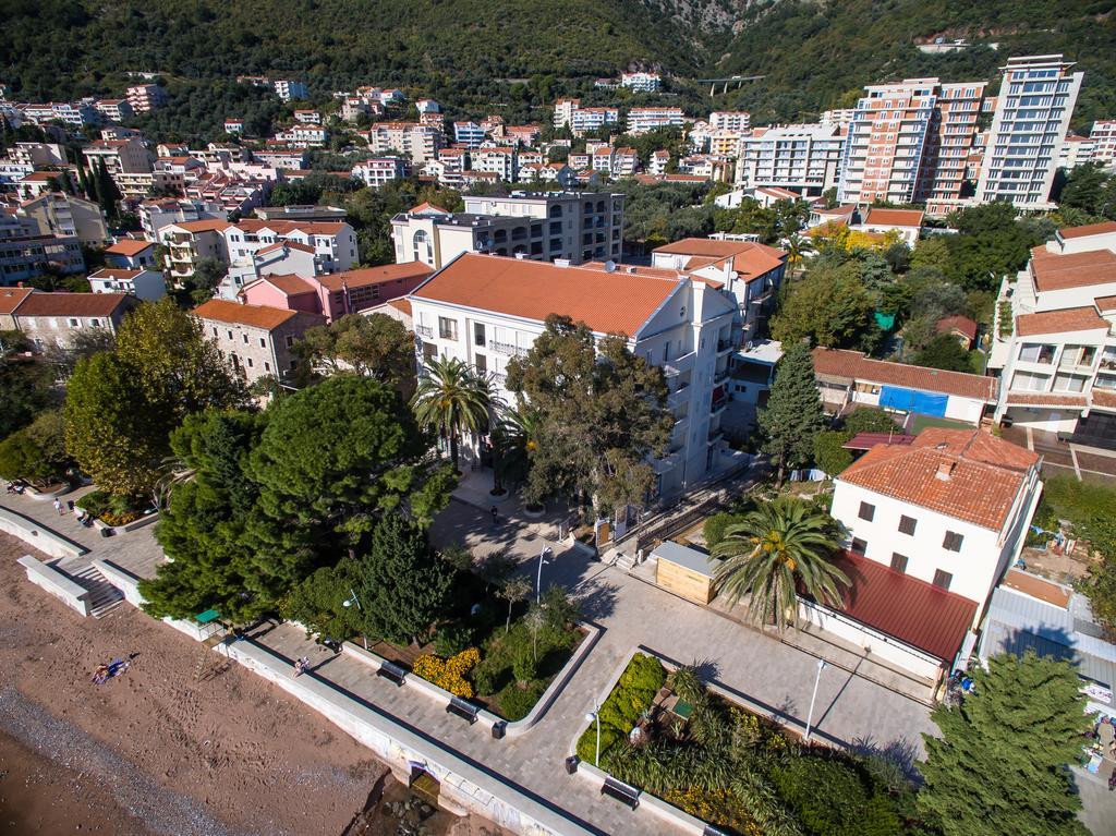 De Lux Apartments Petrovac Eksteriør billede