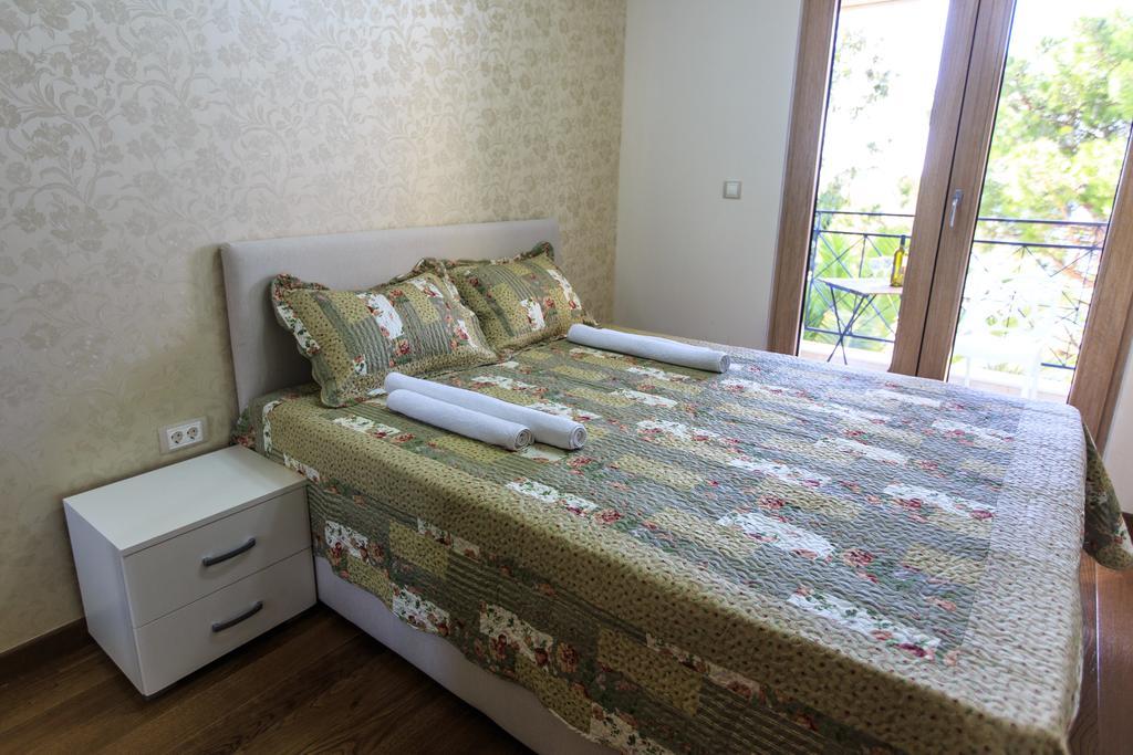 De Lux Apartments Petrovac Eksteriør billede