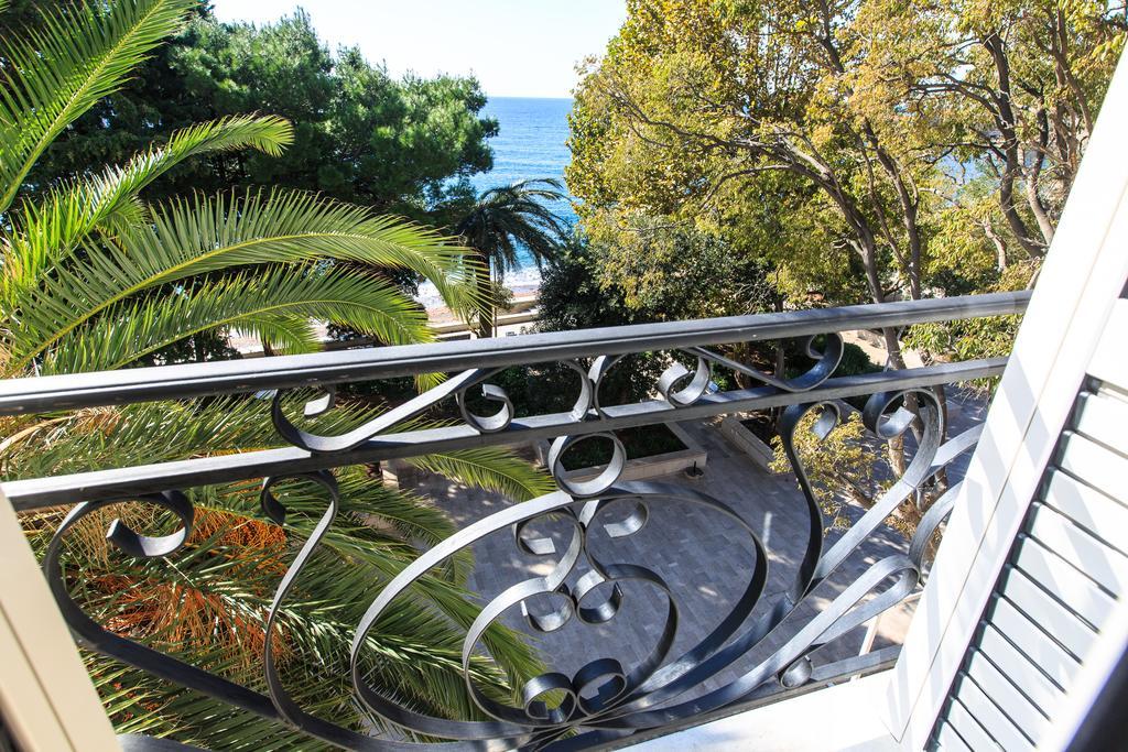 De Lux Apartments Petrovac Eksteriør billede