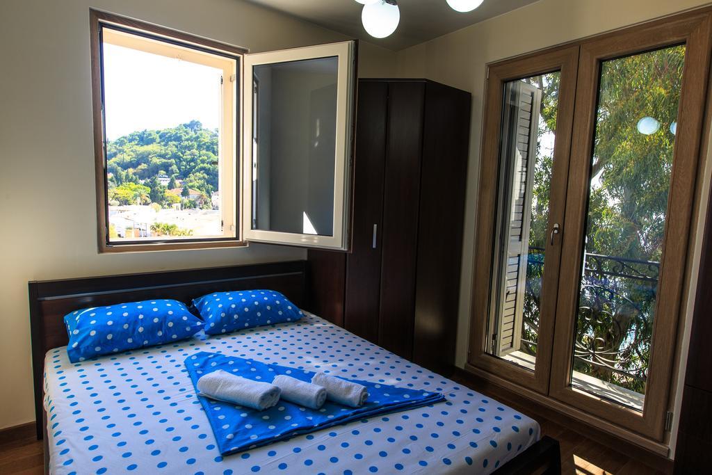 De Lux Apartments Petrovac Eksteriør billede