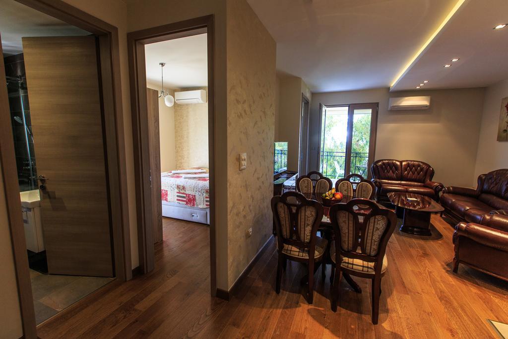 De Lux Apartments Petrovac Eksteriør billede