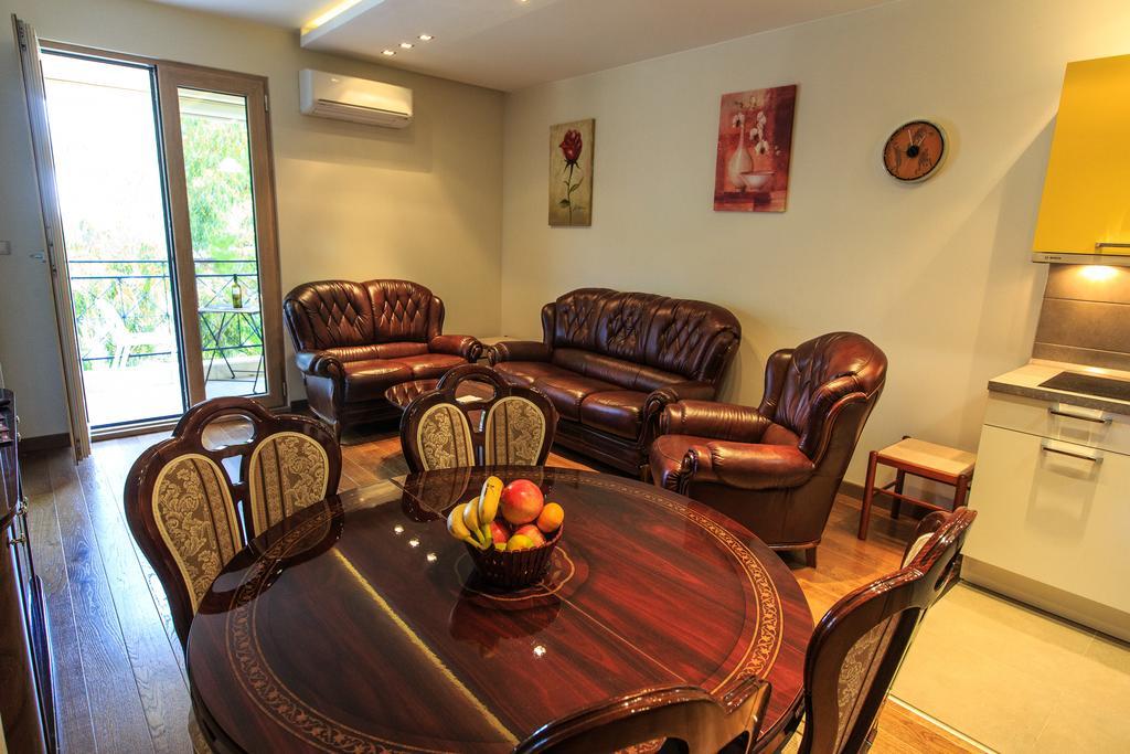 De Lux Apartments Petrovac Eksteriør billede