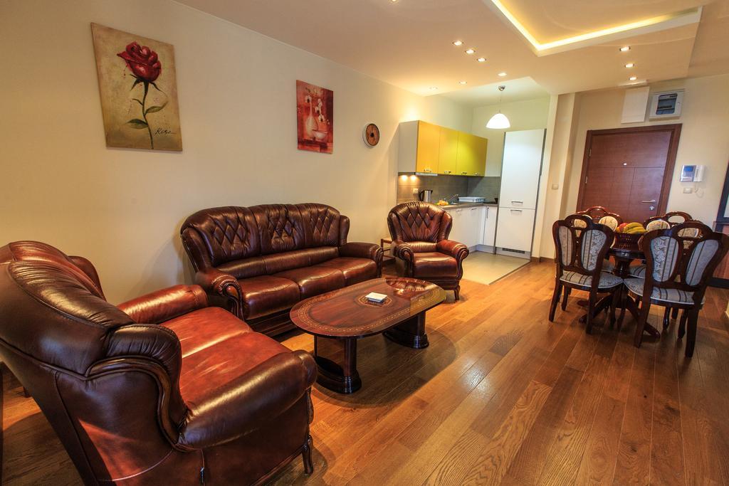 De Lux Apartments Petrovac Eksteriør billede